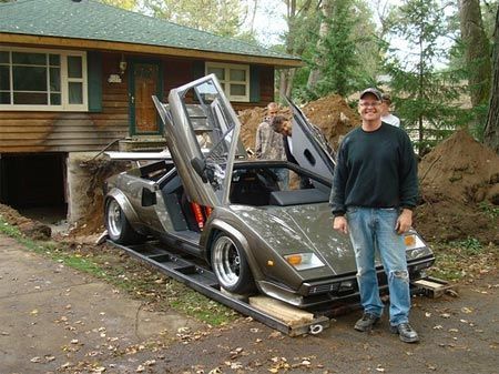 美国人17年自造兰博基尼顶级跑车(图)_发明