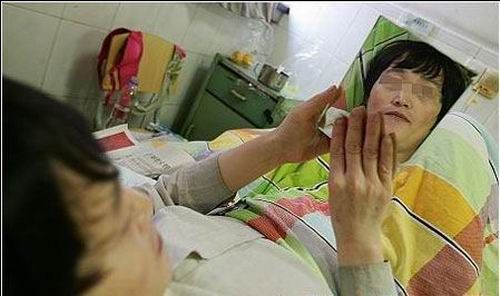 小伙隐姓埋名做女人 自剪<em>生殖器</em>请医生根除(