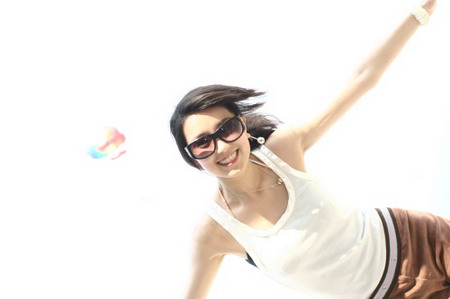 特种部队全球总决赛绝色女主持今亮相_特种部