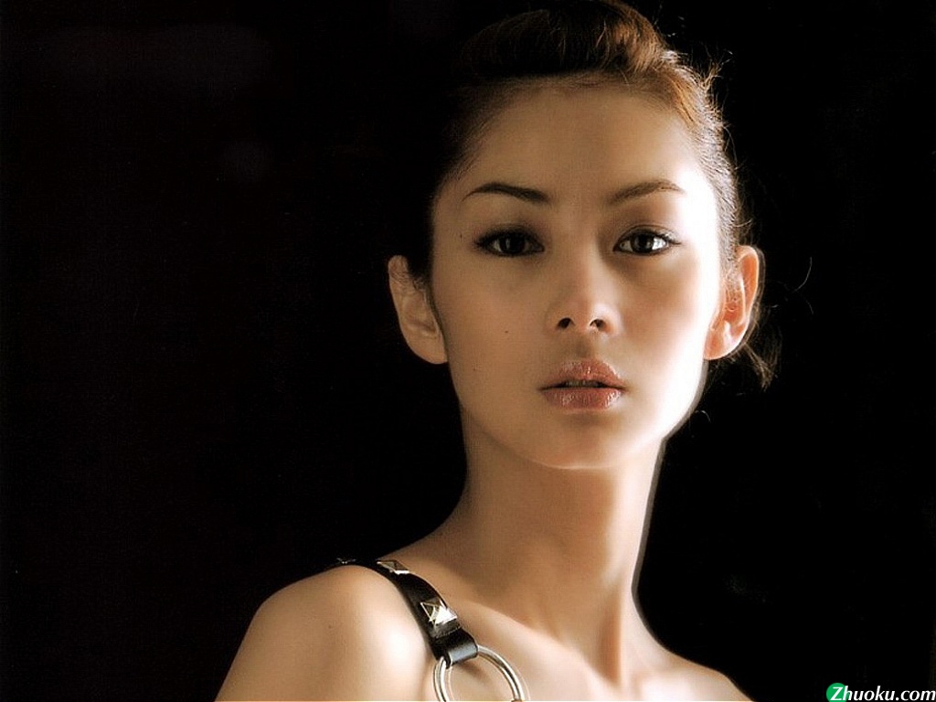 游戏美女伊东美咲精美壁纸