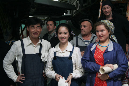 主旋律大戏《红莓花儿开》明年国庆献礼(图)