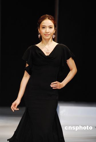 艳照门牵手门 湿吻门 凑足08版(图)_陈冠希