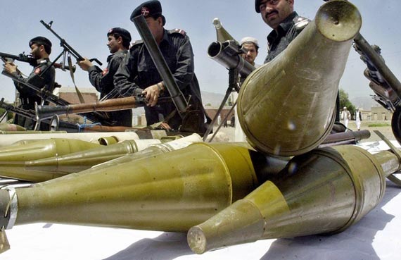 哈马斯单兵利器:rpg-7便携式火箭筒(组图)_哈马