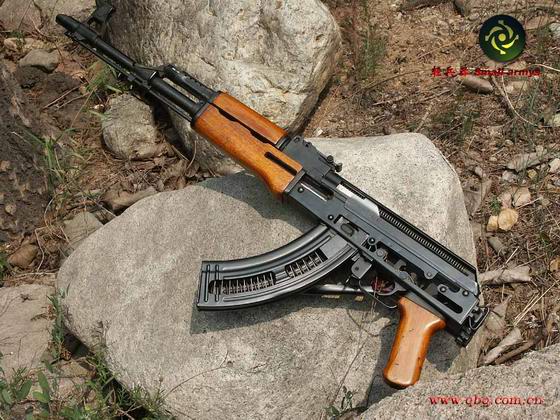 哈马斯单兵必备——ak-47系列突击步枪(组图)