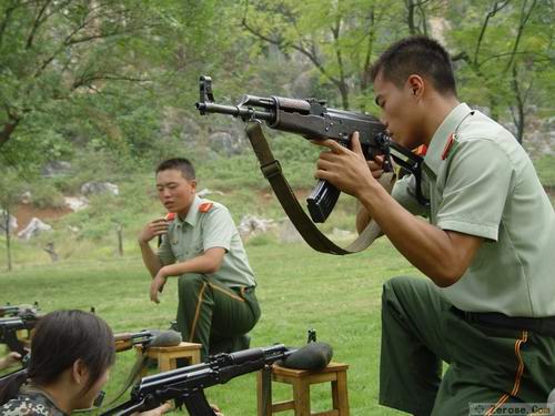 中国版的"ak-47"56式冲锋枪56式冲锋枪,正式名称为1956年式冲锋枪