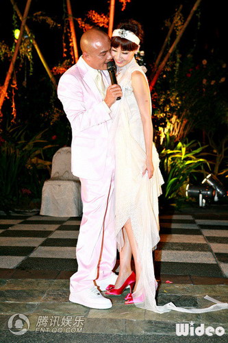 组图:张卫健大婚吻韩红 许志安郑秀文冷面交谈