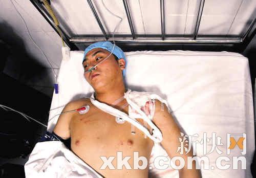 40余名<em>蒙面</em>暴徒夜袭广州游乐场 现场枪声大作