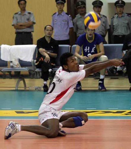 中非混血儿入选男排国家队:荣誉双手拼来(组图