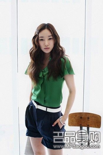 牛仔裤<em>休闲</em>裤<em>短裤</em> 都要卷腿穿_学搭配 时尚女