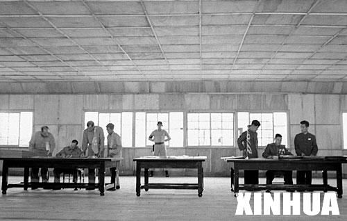 1953年7月27日,《朝鲜停战协定》签字