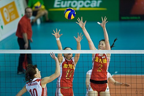 中国女排3-0横扫波兰 瑞士精英赛豪取开门红