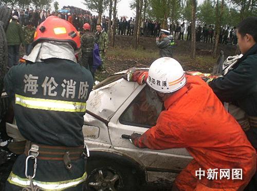 黑龙江海伦货车与轿车相撞致3死1伤(图)