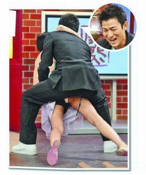 小s在节目中大吃<em>男星</em>豆腐