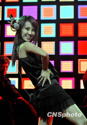 蔡依林生日大办礼服派对 要白马王子相伴(图