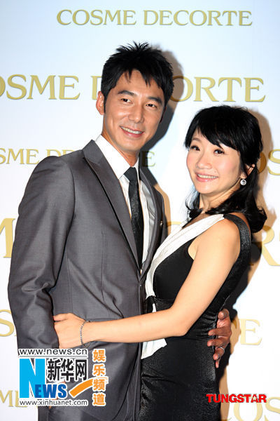 陶晶莹李李仁夫妻联手代言
