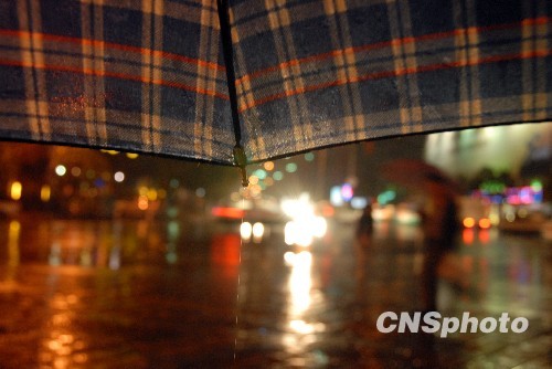 遵义人工降雨缓解旱情,西南 干旱