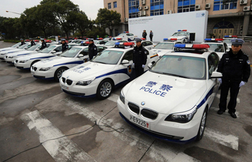 世博会上海警方获赠22辆宝马5系车