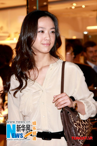 汤唯恭喜赵薇喜得千金 否认会做未婚妈妈(图) 