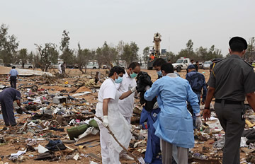 高清图：利比亚一航班坠毁 103人罹难