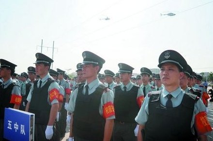 广州番禺成立1700人护校大队 装备警用直升机