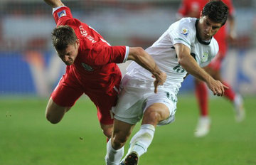 英格兰1-0列小组第2出线