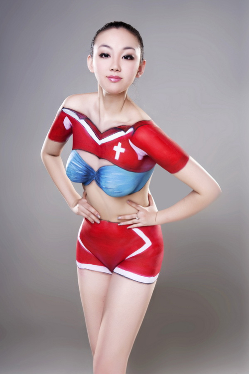 世界杯32强<em>美女人体</em>彩绘