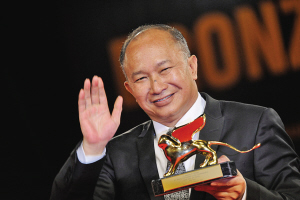 导演徐克先后登场,戴着牛仔帽和墨镜的昆丁说自己要谈起吴宇森可以说