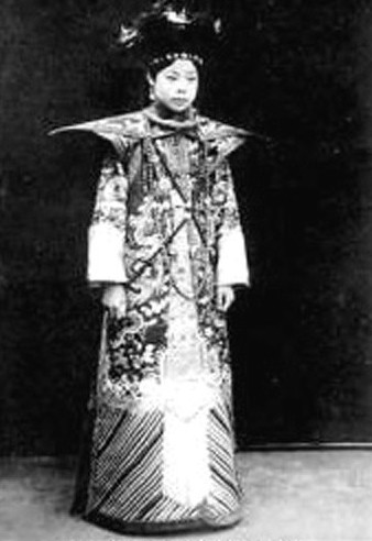 末代皇帝溥仪和他五个女人的那些事儿