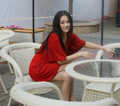 网游第一美女张馨予遭袭胸 看其性感家居照,