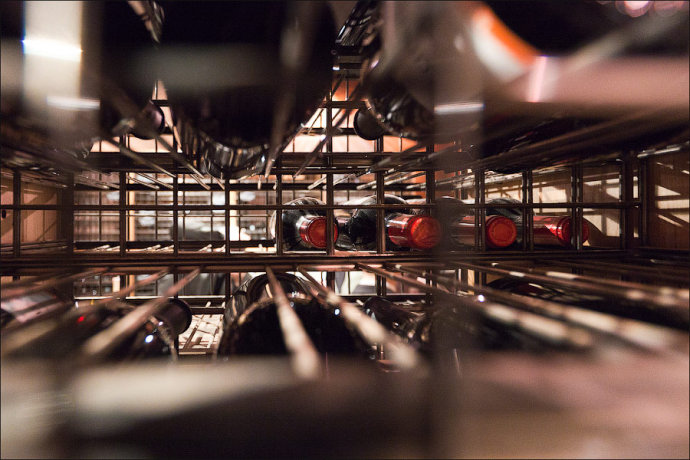 探秘!走访法国知名葡萄酒庄的储藏地窖 - 美食