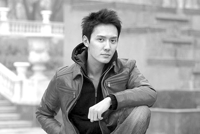 曝八阿哥冯绍峰身家10亿 父亲为纺织业巨头