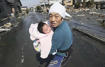 日本4月大婴儿地震被埋3天后奇迹获救