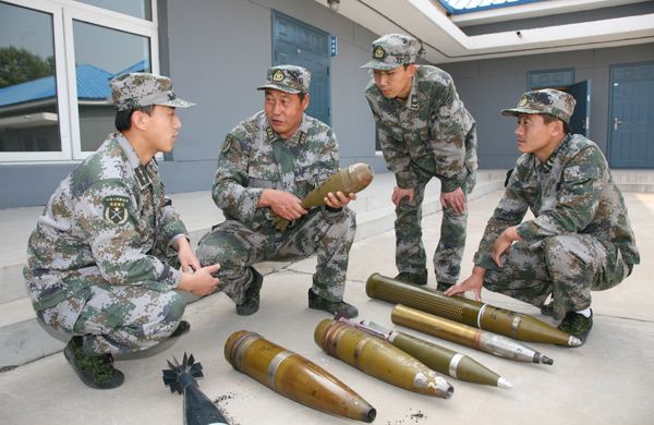 死亡线上的"弹道人生"——记北京军区装备部某修理试验站弹道试验队