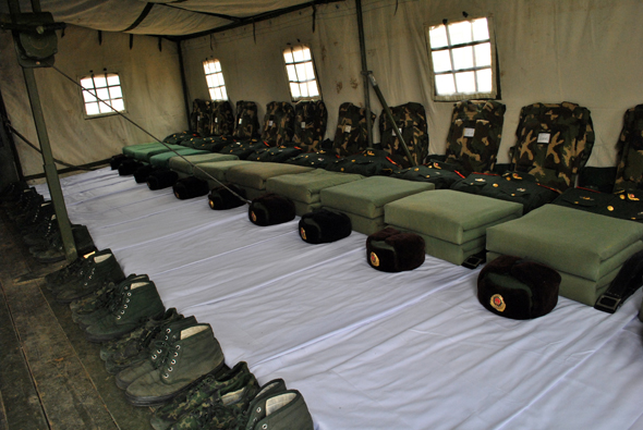 宿营内务设置整齐有序 图片来源:人民武警报野外炊事保障.
