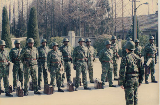 有谁知道90年代初有关旅题材的电视剧,电影,急.