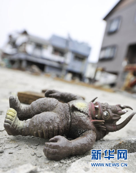 日本东北部海域强震及海啸已造成8649人死亡