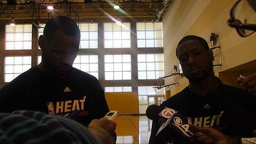 三巨头不在乎常规赛排名 韦德:我们没想过超绿