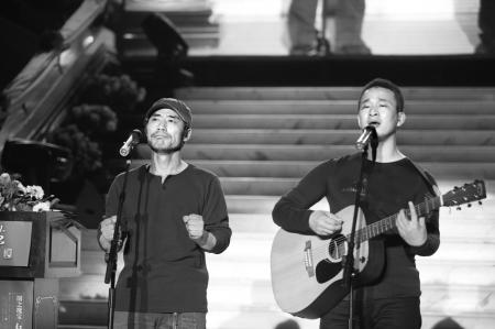 旭日阳刚感受明星滋味:生活改善了 人也越来越