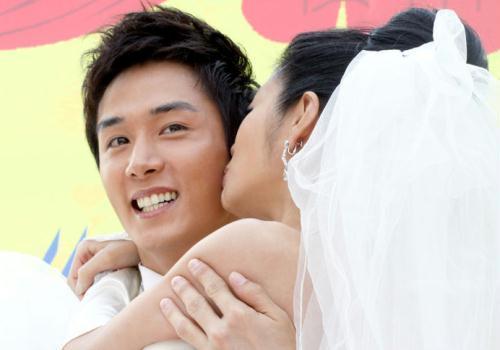 安以轩李承铉大秀亲密家居照,明星 家居照-家居频道-温州网