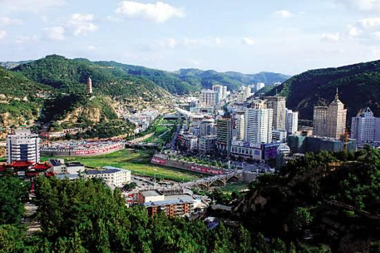 宝塔山下的新延安城