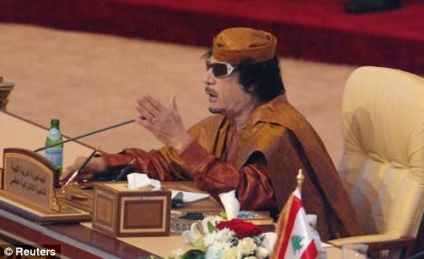 九年与美国的"蜜月":卡扎菲会低头吗?