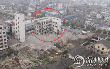 惠民北路“吃路”厂房被拆除