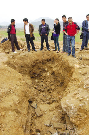 福建浦城县发现不腐古尸 胡须清晰可见(组图)_