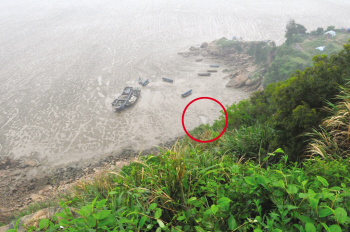  洞头一辆120救护车坠海 驾驶员遇难