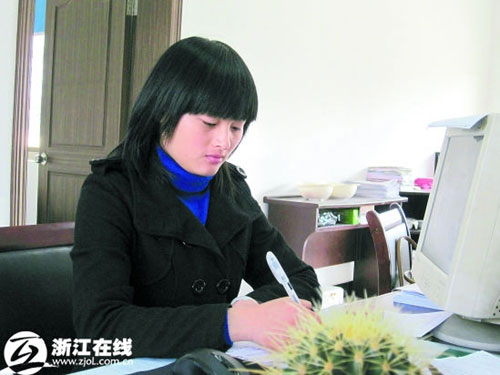 中国努力为大学生村官创造更多留任农村机会