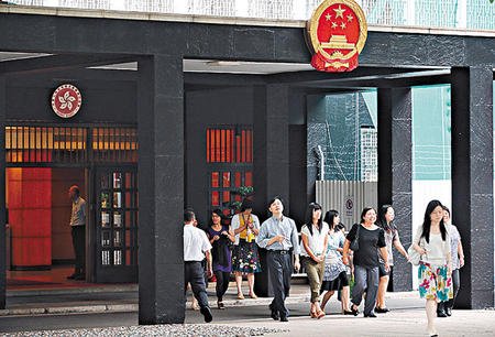 香港行政会议通过增加公仆退休金3.2%条文_3