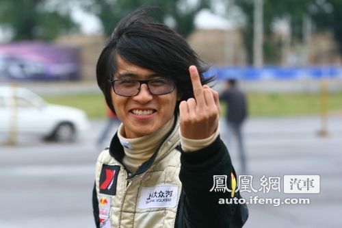 记录非标准文人韩寒的赛车生活 汽车频道 温 高清图片