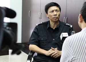 特警支队长揭秘小伊伊解救内情_小伊伊 特警支队长