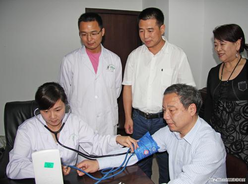 我市启动关爱农民工志愿服务活动__新闻资料