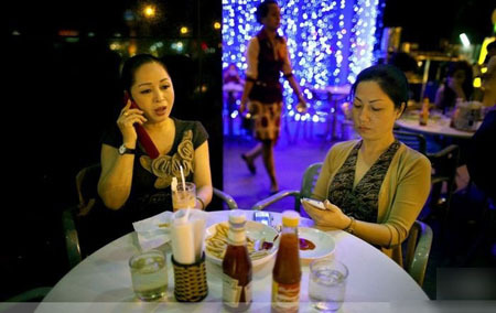 <em>越南</em>新娘瞄准中国单身男 5万就能娶貌美<em>处女</em> 